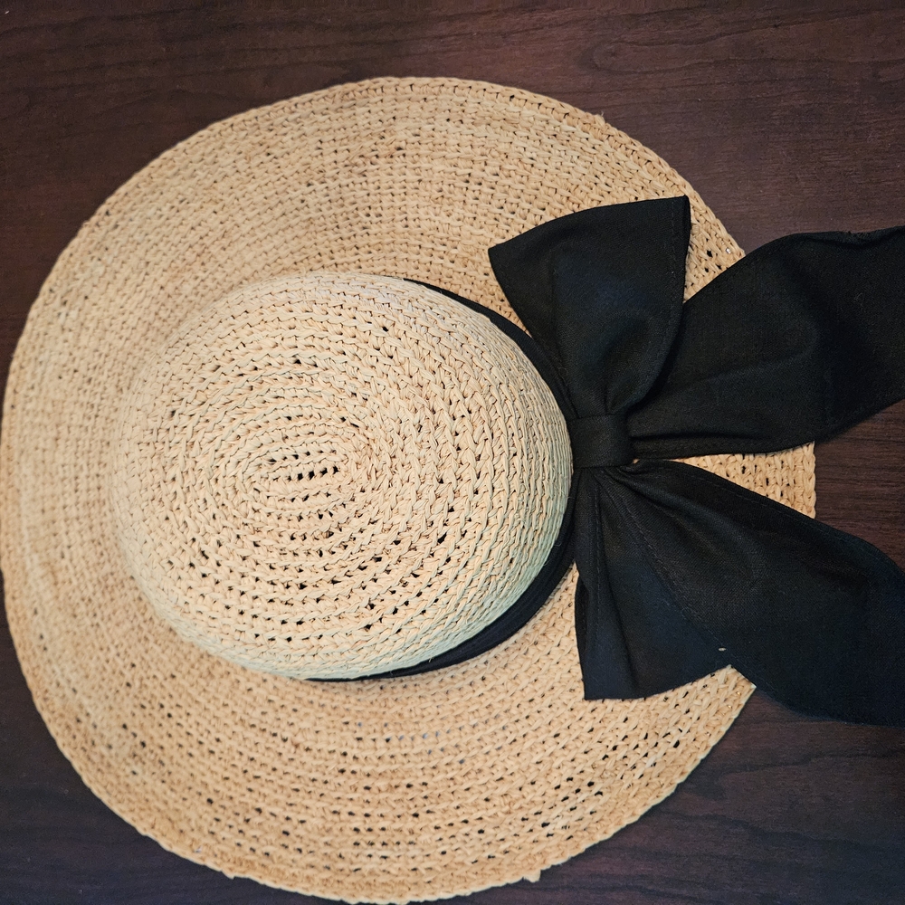 Chic Tan and Black Sun Hat with Dramatic Bow